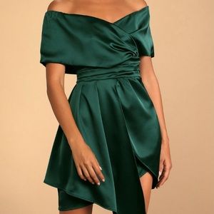 LULU'S NWT Always Celebrating Emerald Green Off Shoulder Satin Dress Medium HOT